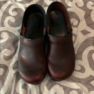 Dansko Size 43 Cabrio Cordovan